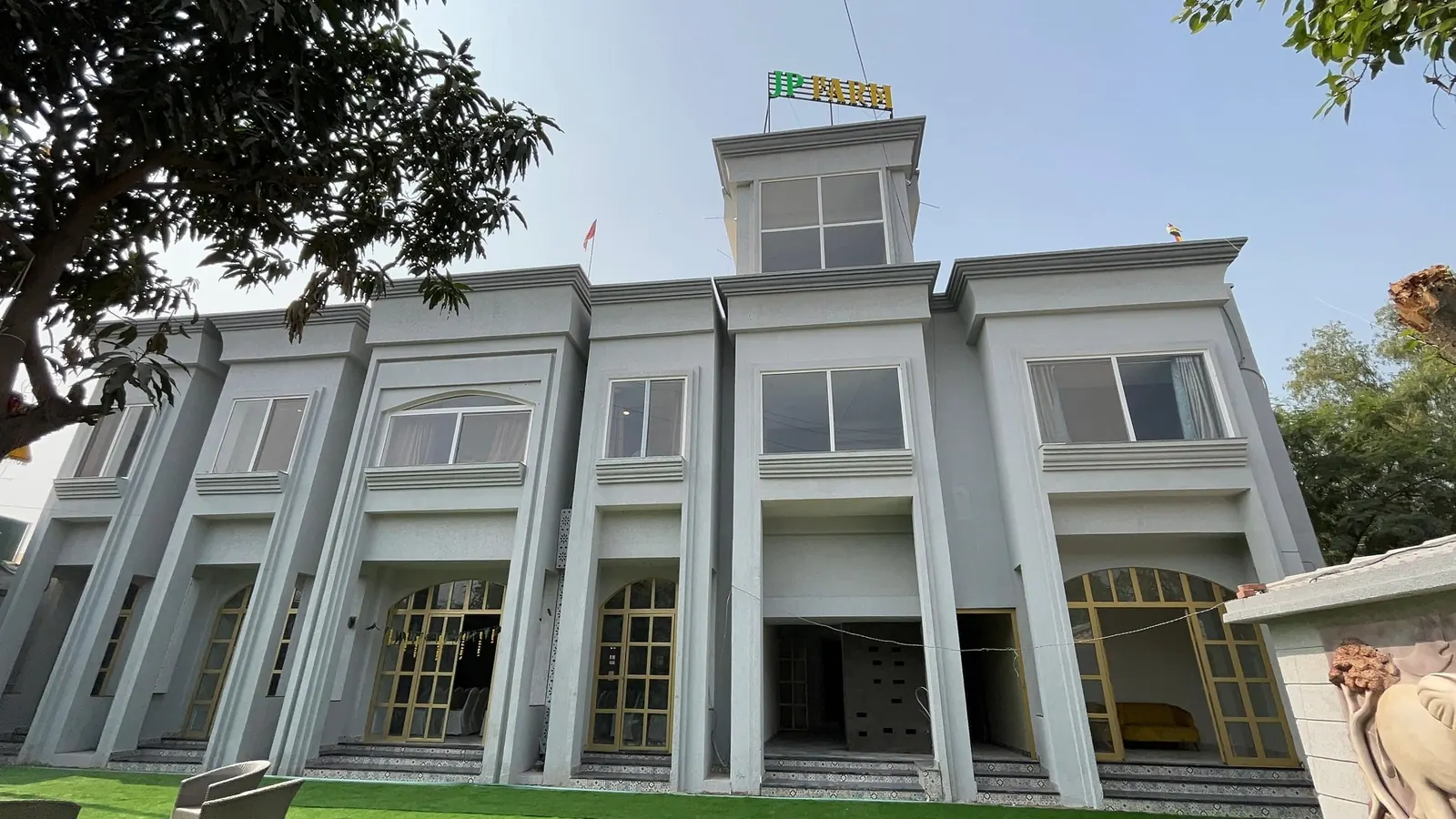 Hotel J P Farm, Jhansi